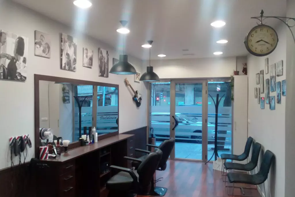 Antiguo local de la Barbería César Valdivia